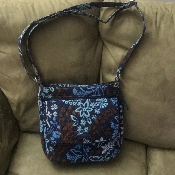 Vera Bradley Carson mailbag crossbody,barely used - Picture 1 of 6